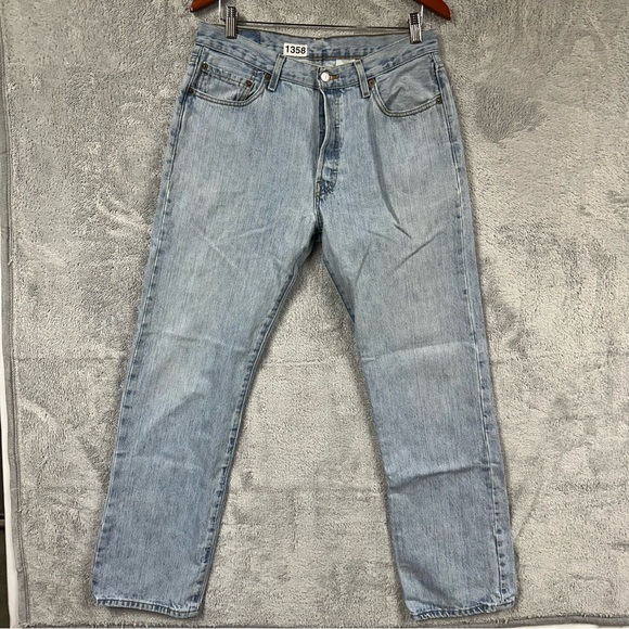 Levi's Other - Levi’s 501 Y2K Light Wash Straight Leg Button Fly Jeans Size 34x32